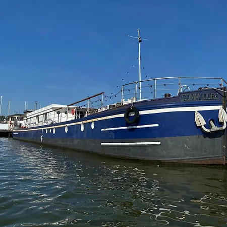 Wohnschiff Commodore *