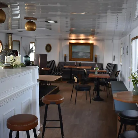 Ботель Wohnschiff Commodore