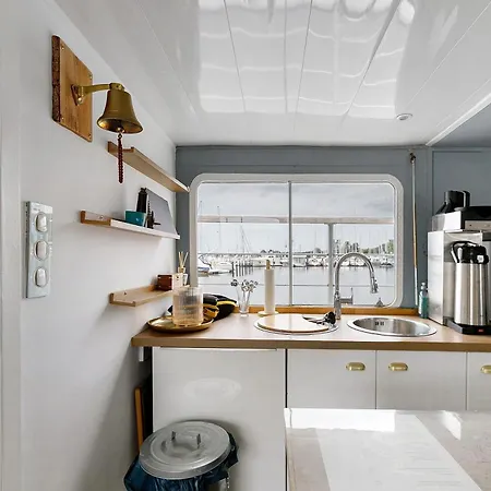 Wohnschiff Commodore Botel Schleswig