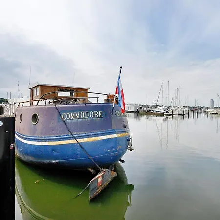 Wohnschiff Commodore *