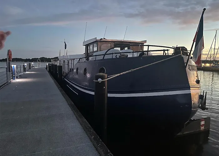 Wohnschiff Commodore *