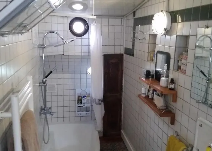 Botel Wohnschiff Commodore Schleswig