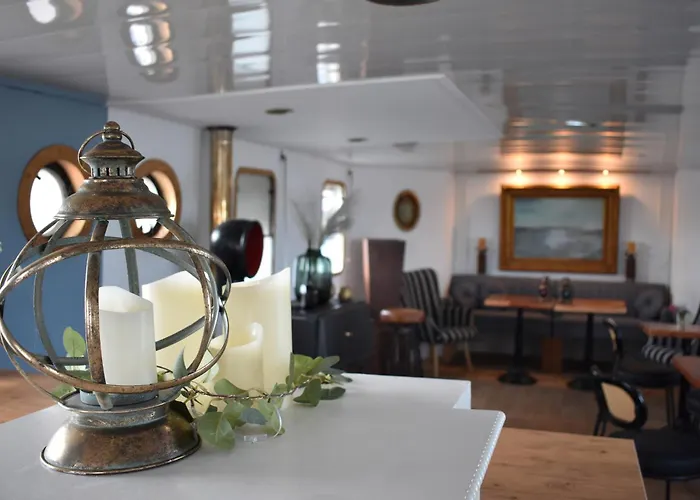 Wohnschiff Commodore Botel